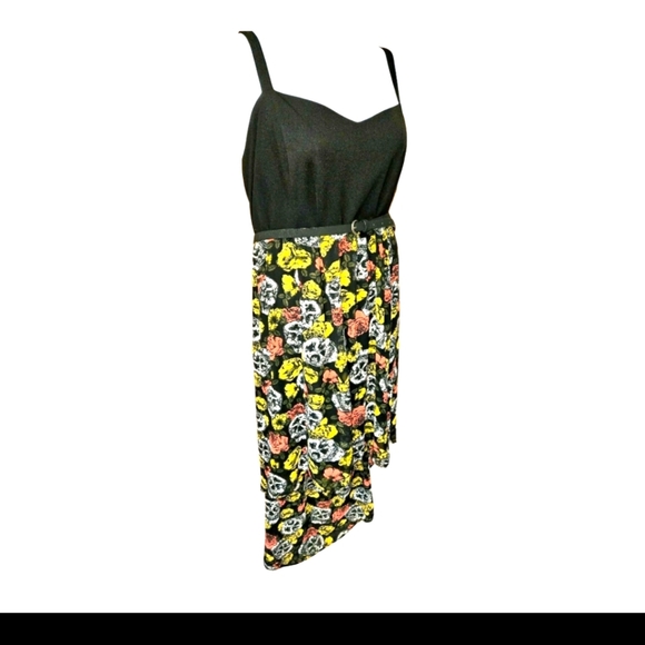 TORRID Vintage Fit & Flare Sleeveless Hi-Lo Floral , Skull Print Maxi Dress 3X - Picture 6 of 15